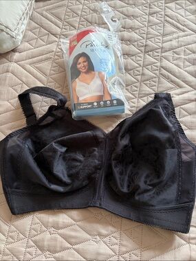 Playtex Black Full Coverage Support Bra with Subtle Floral Jacquard